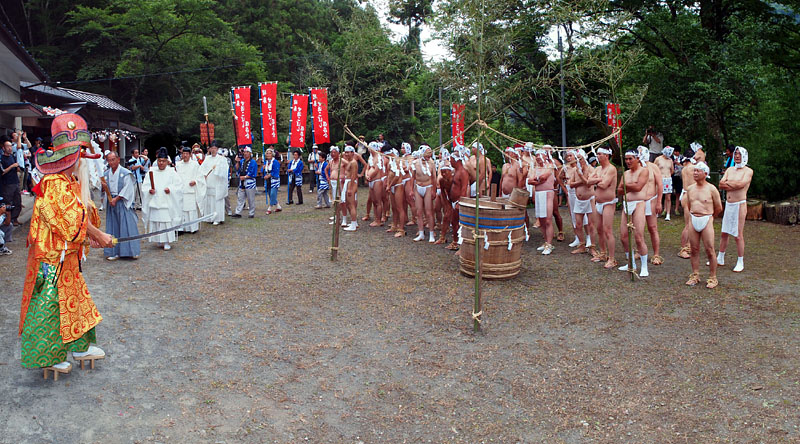 神事の場所に到着 13:02