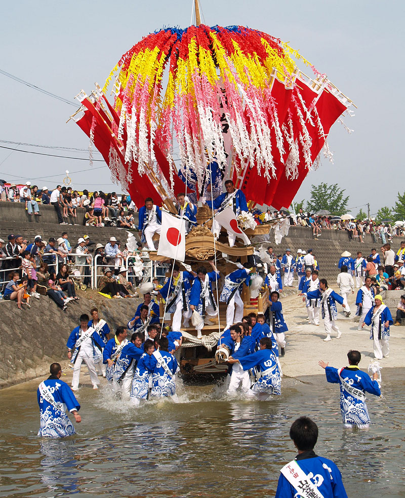 一番山笠「下伊田」の入水 14:47
