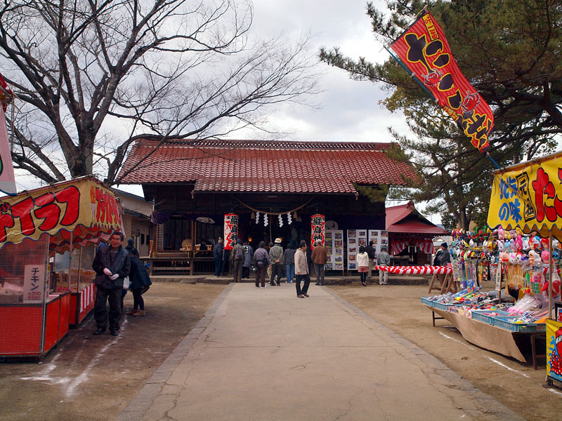 赤瓦の厳島神社 11:00