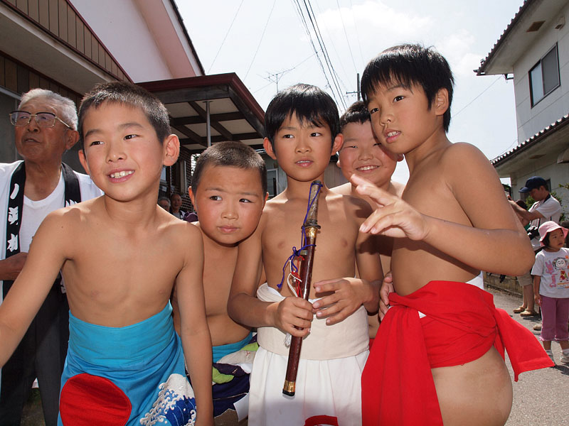 明るく元気な荒町の子供たち