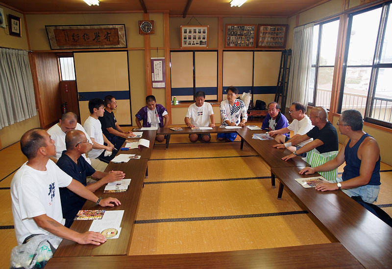 見付天神裸祭保存会幹部と和田グループとのミーティング / 徳行報徳社二階 15:59