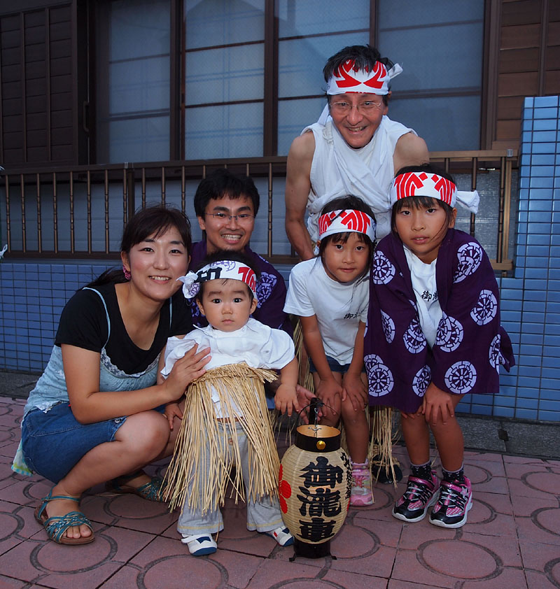 見付天神裸祭保存会・福代陽一事務局長の親子三代 17:56