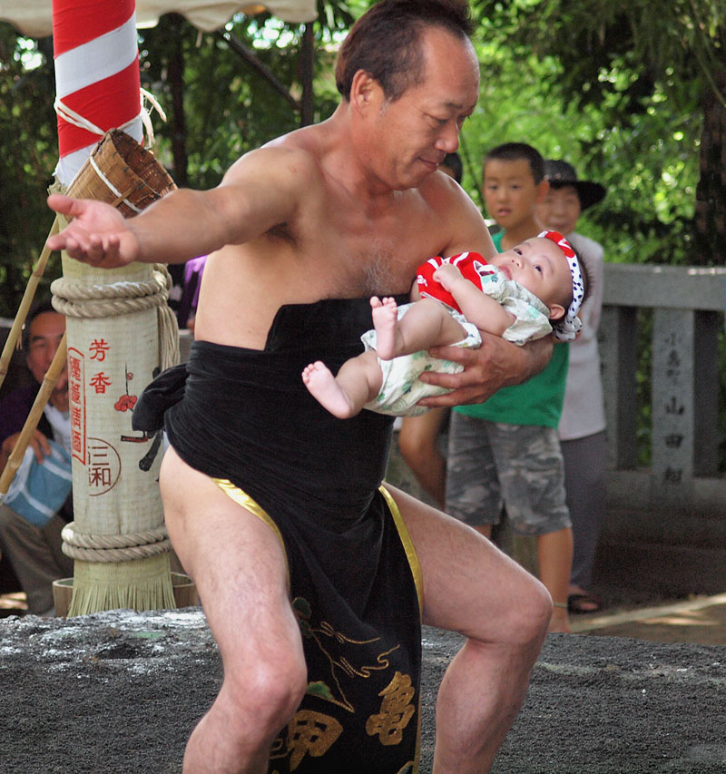 幼児健康祈願の土俵入り / 亀甲山 12:00