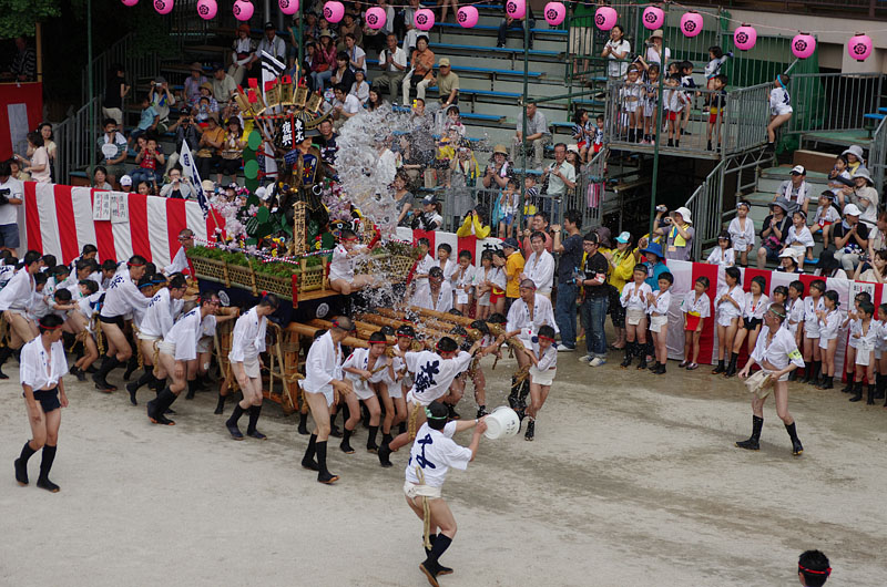 小学生一番手の出走 / 櫛田神社