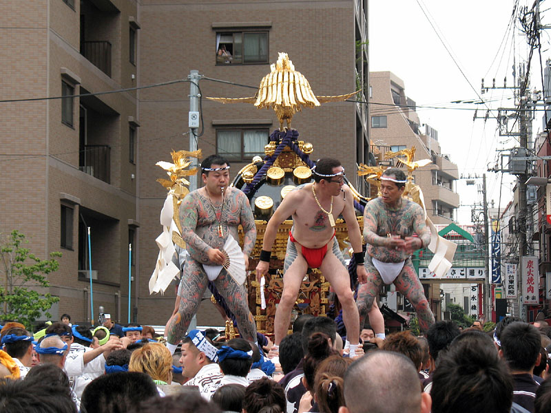 浅草寺に向かう西浅三北神輿/弐 5.19 11:25