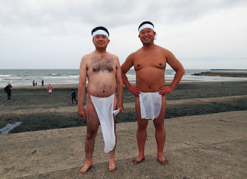 禊3回目の松本高明さん(神奈川県川崎市)と2回目の藤田浩人さん(大阪府吹田市)