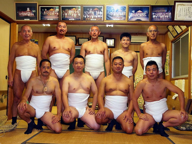 和田グループの支度/参 〜参加者全員の記念写真(前姿)〜 19:54