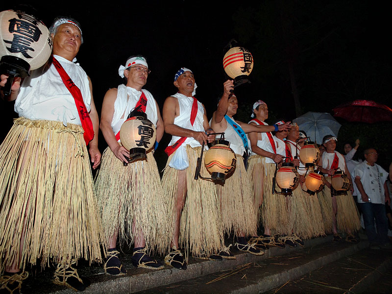 堂入り・鬼踊り/弐拾壱 〜階段の上で合図を送る片山千代三梯団長〜 23:28