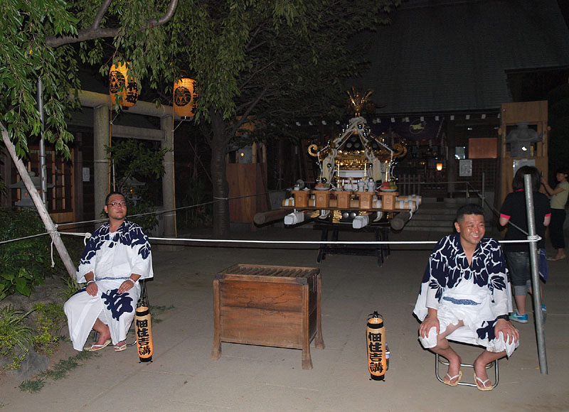 宮神輿の不寝番 2008.8.2 22:05