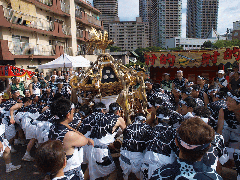 天保八角神輿納渡御【四】 〜佃小橋での揉み上げ〜 08:05