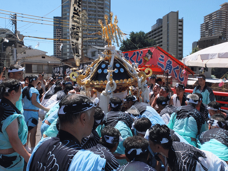 八角神輿」町内巡幸【七】 〜神輿を揺らす揉み上げ〜 10:45