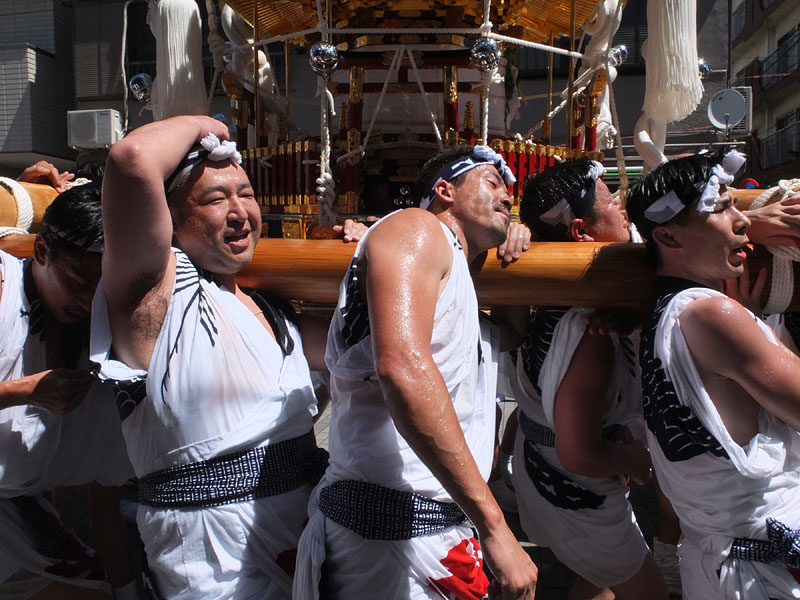 八角神輿町内巡幸【五】 〜汗だくの神輿舁〜 10:09