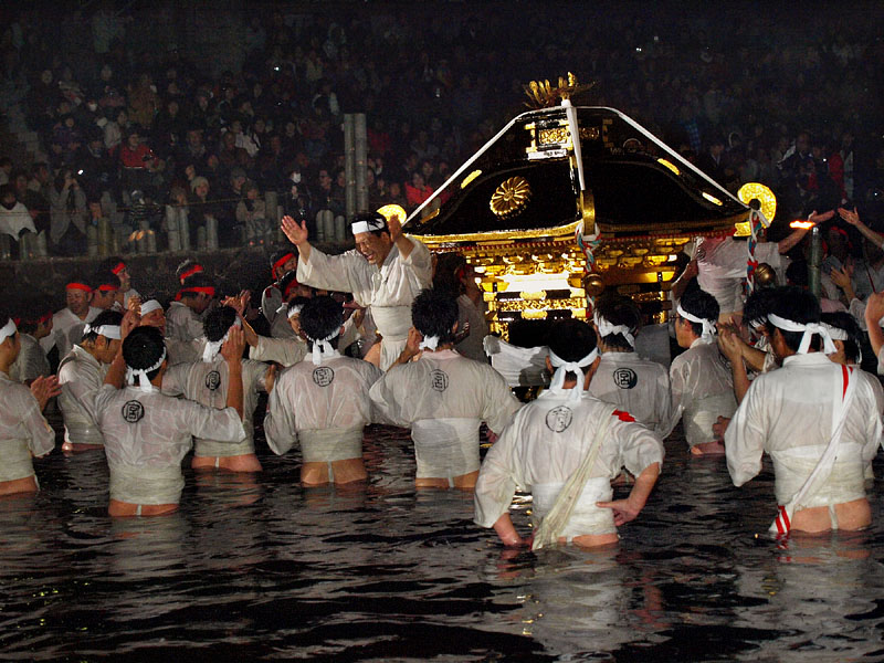 桂川を渡る神輿【拾七】 〜観客の前で気合い!〜 17:48
