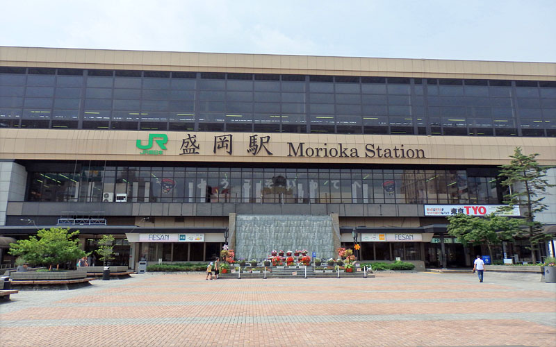 JR盛岡駅の正面玄関 10:52
