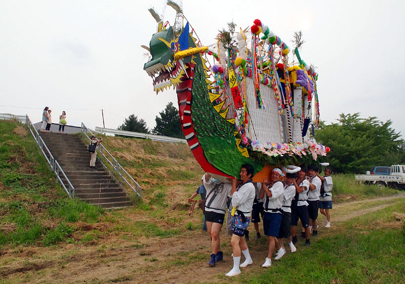 立正佼成会(12番)の到着 16:00