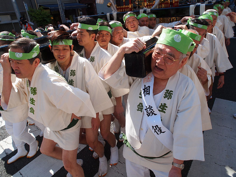 棒鼻を担ぐ相談役