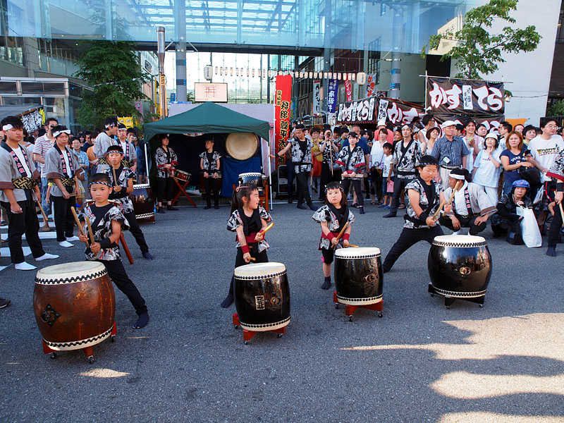 富山市呉羽源平太鼓の皆さん