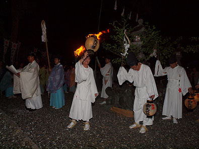 山神社祭 5/7 〜煙火係に合図〜