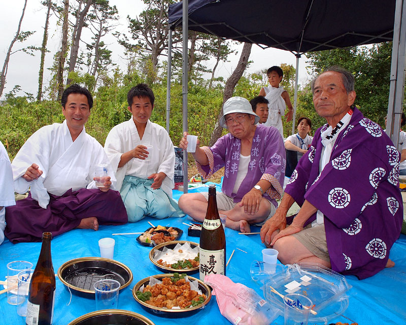 久野隆宮司と歓談 12:22