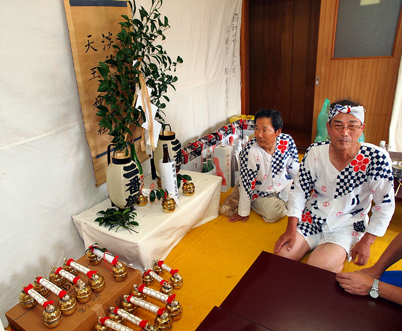 町会所の祭壇/西中区・二番觸 15:04