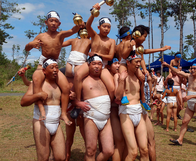 祭広場の賑わい 【五】