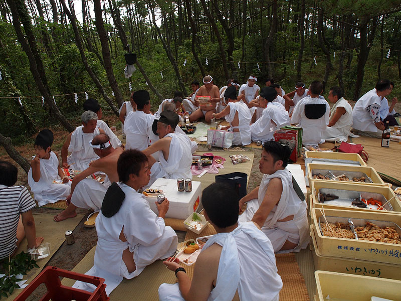 神輿先供係の直会 11:46
