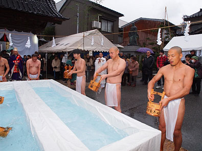 男たちの水行 1/4
