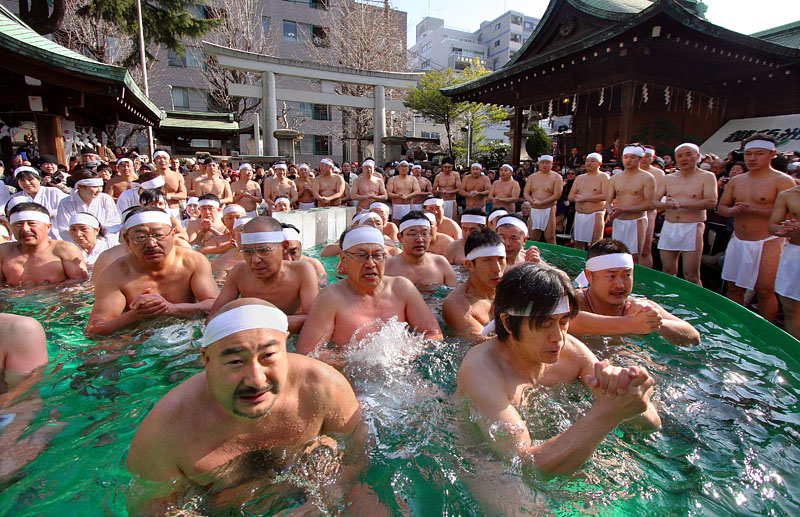 寒中水浴【四】 〜待機組は立ったまま鳥船をする〜