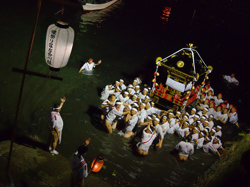 桂川を渡る還御神輿 【七】 〜桂川東岸に到着〜 19:11