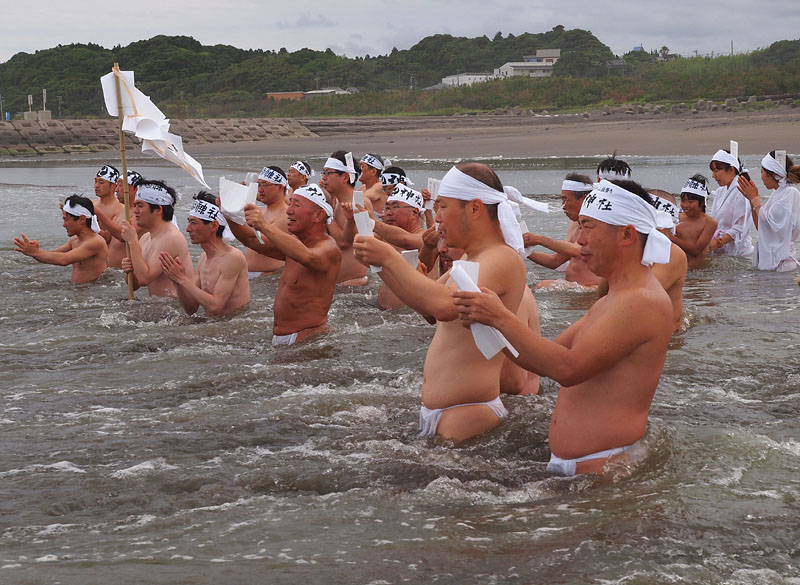 浜垢離【拾九】 〜引き波の中で!〜