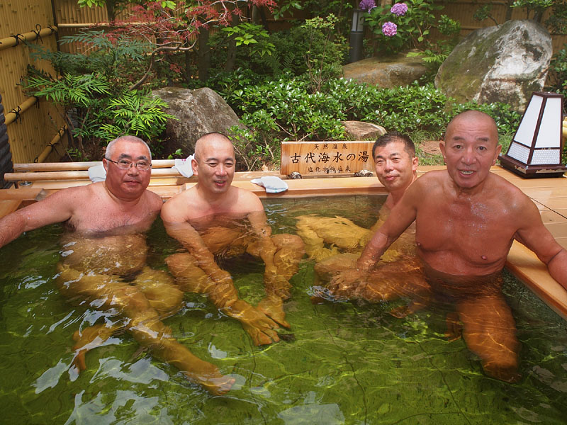 露天風呂を楽しむ 13:07