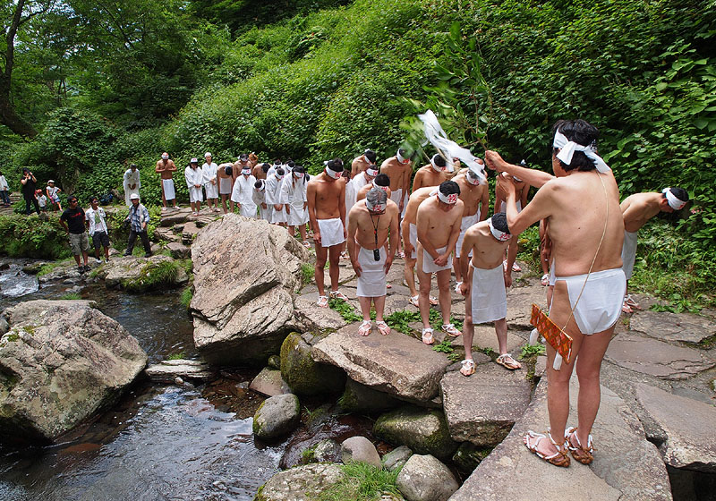長瀧神事 【六】 〜行者たちの修祓〜 11:08