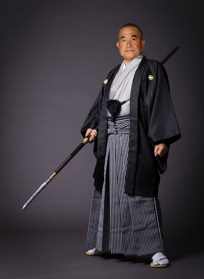 槍を持つ羽織袴姿の武士に変身! 2016.10.24