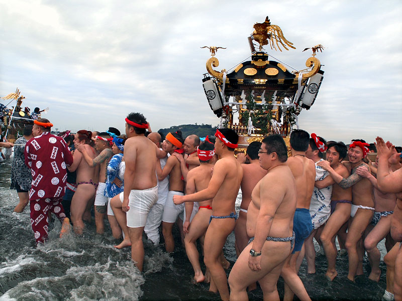 海に踏み込む