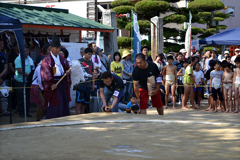 土俵開き神事【参】 〜御神酒と塩で土俵を清める〜 10:05