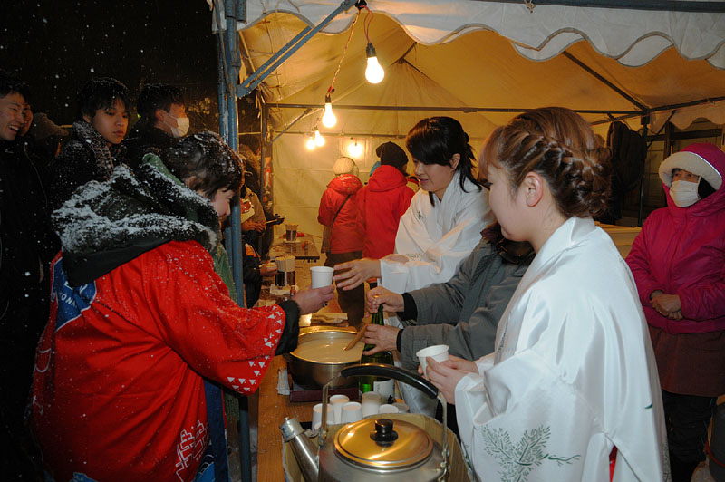 お神酒とみそぎ蕎麦の振舞い 18:18
