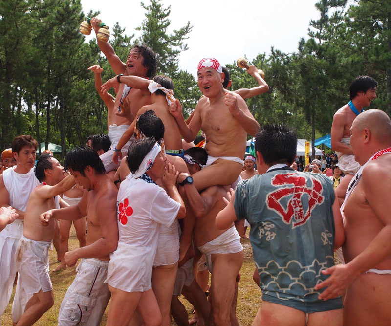 祭り広場 【六】 〜鬼踊りの輪に入る〜