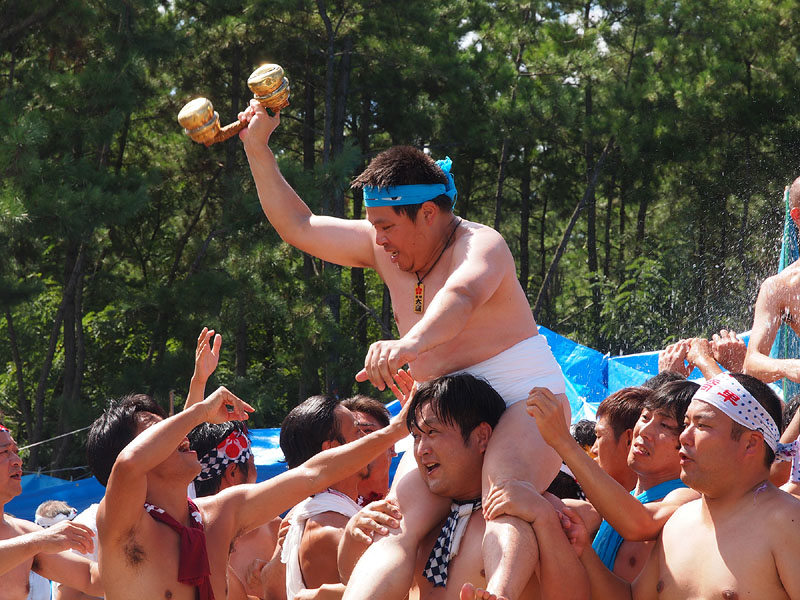 祭り広場 【七】 〜三番觸(権現)の緑鈴を打ち鳴らす〜