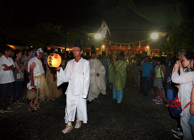 神事 【五】 〜山神社に向かう久野宮司〜 00:12:11