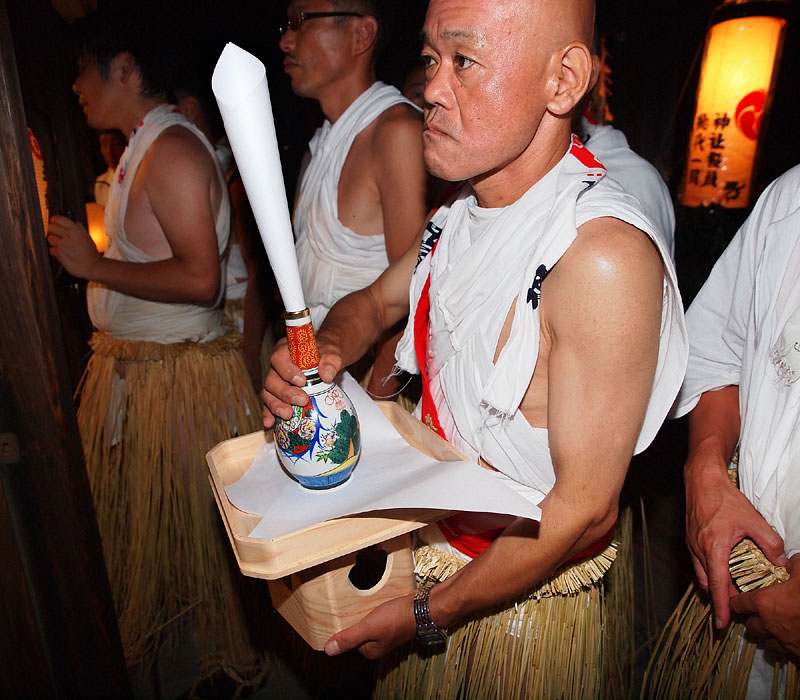 西中区舞車の御神酒献上係