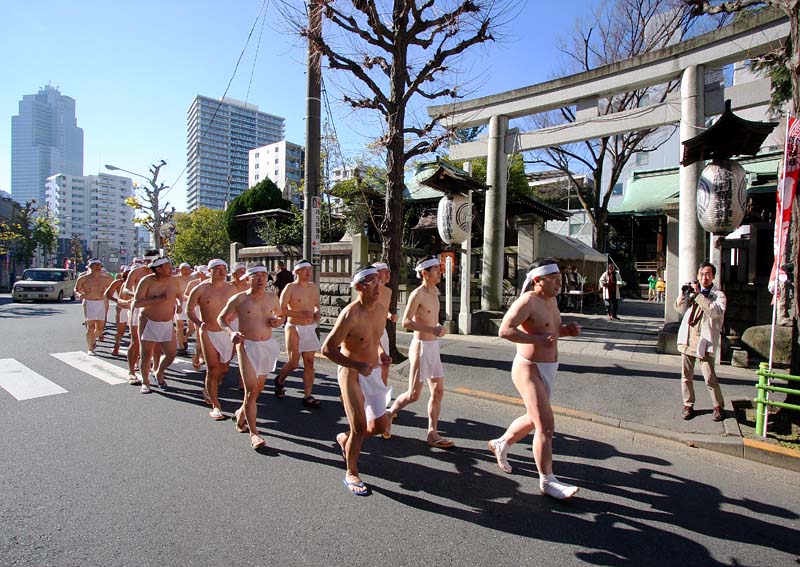 褌ランニング【壱】 〜石鳥居前を通過〜 10:57