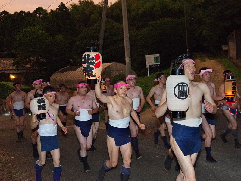 山道を走る北流和田グループ 19:34