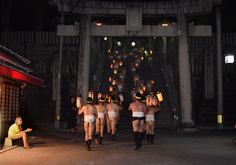 三番山笠新町流の到着 20:17