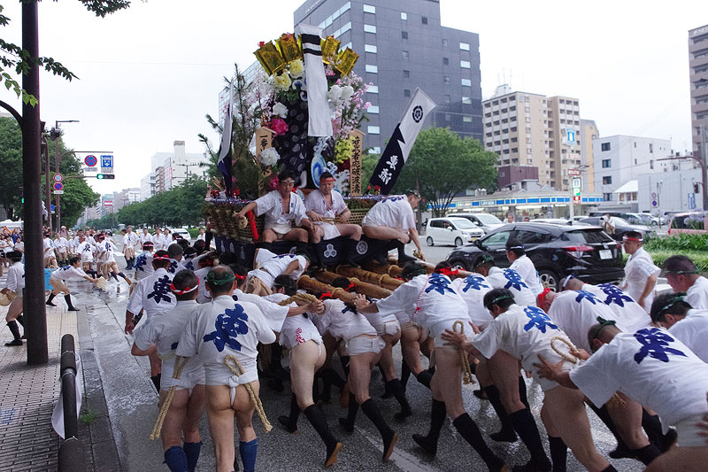 東流の舁き山【四】