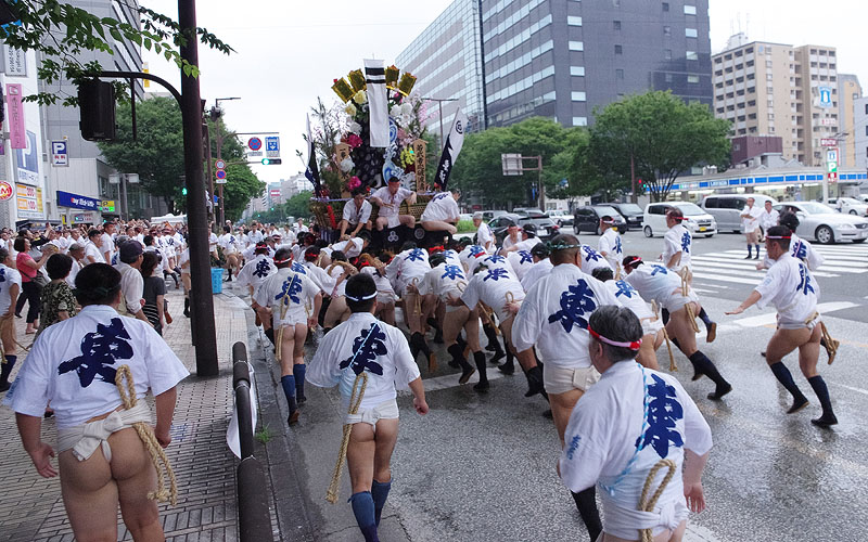 東流の舁き山【五】