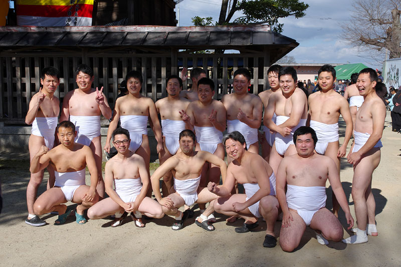 元気な裸男たち 12:52