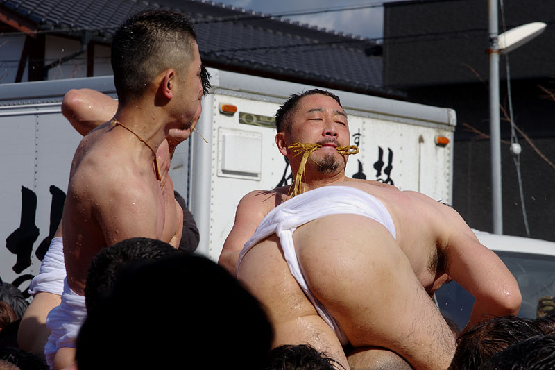 的ばかい 【七】 〜藁をくわえるばかい手〜