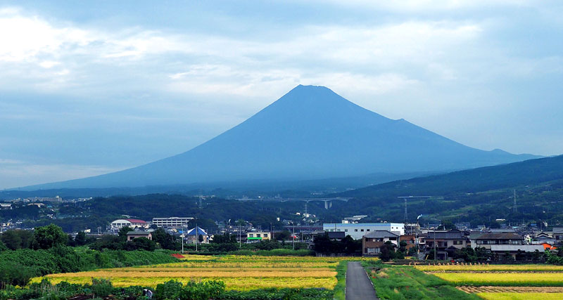 車窓から見た夏の富士山 / 新幹線ひかり461号 2017.09.20 07:52