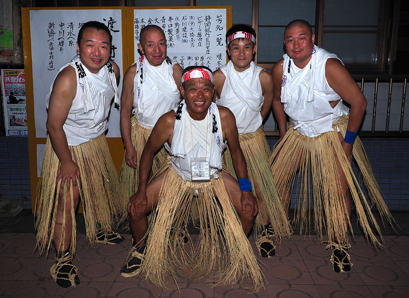 お世話になった片山千代三・前東中区梯団長と和田グループ第九期 21:26