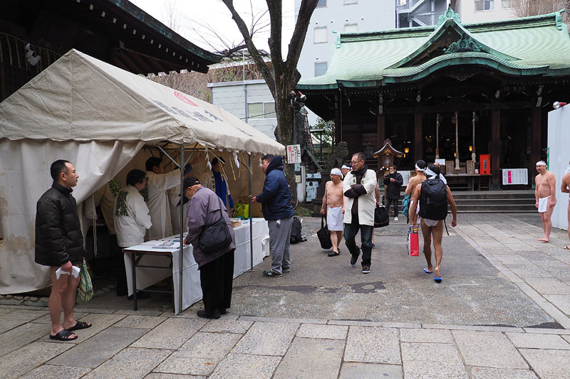 鐵砲洲稲荷神社に到着 10:26